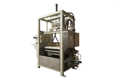 紙くずの転換の機械類を形作る半自動工業包装プロダクト